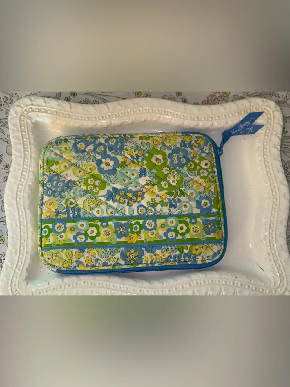 Vera Bradley padded tablet/ e-reader case in 
